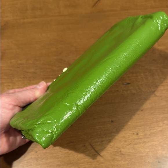 Like NEW HOBO Lauren Clutch Wallet - Picture 4 of 8